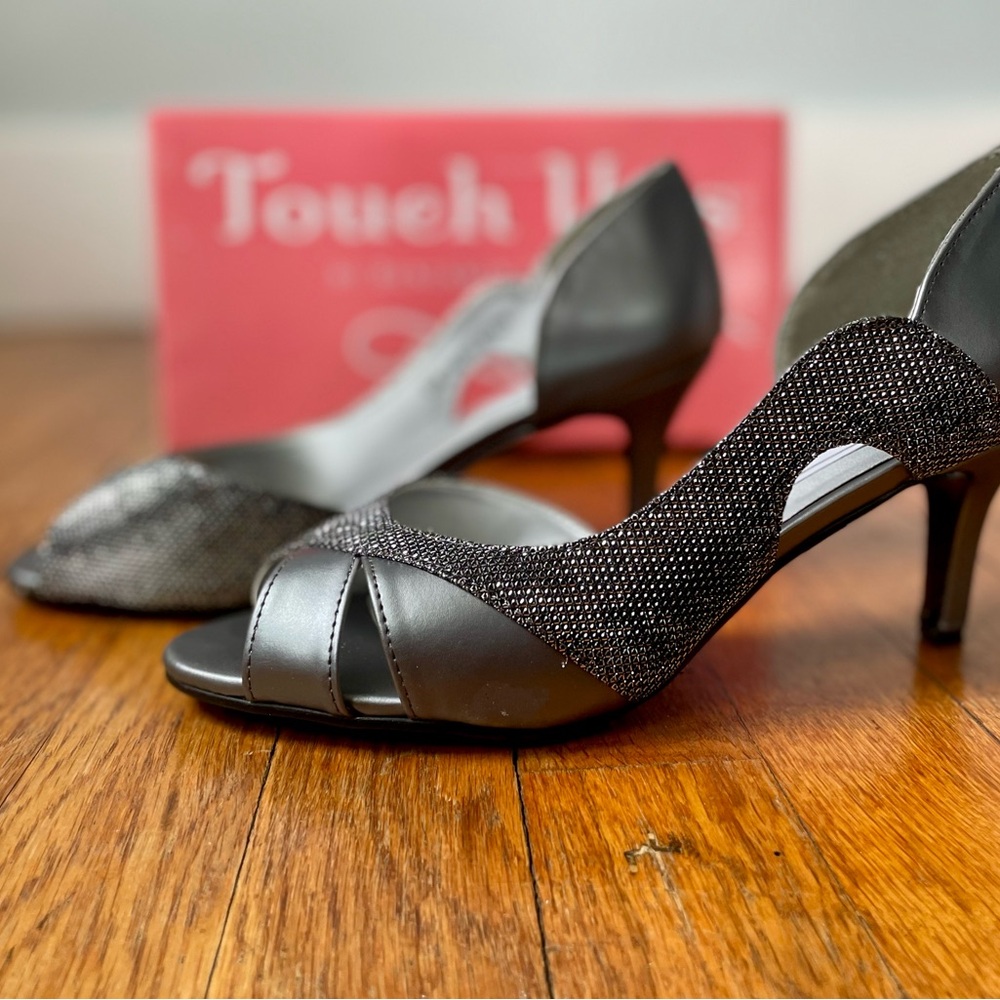 Touch Ups Elegant Black and Silver Heels